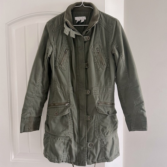 Love trf Jacket - Picture 1 of 7